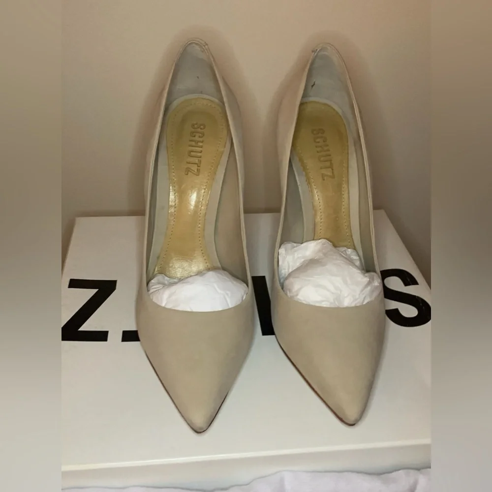 SCHULTZ Shoes Color Beige Sz 8 - Picture 9 of 10